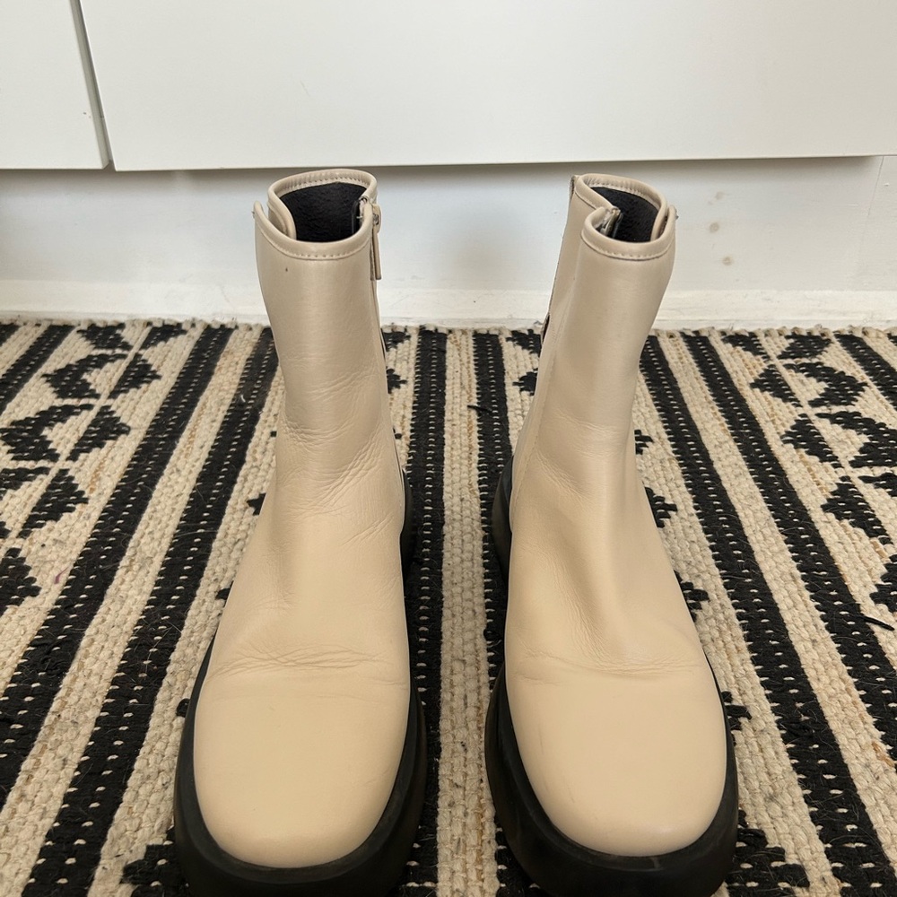 Franco Sarto off white motorcycle ankle boots - Picture 2 of 8